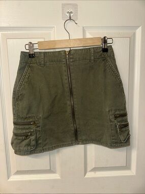 Forever 21 Olive Green Zip-Front Utility Mini Skirt